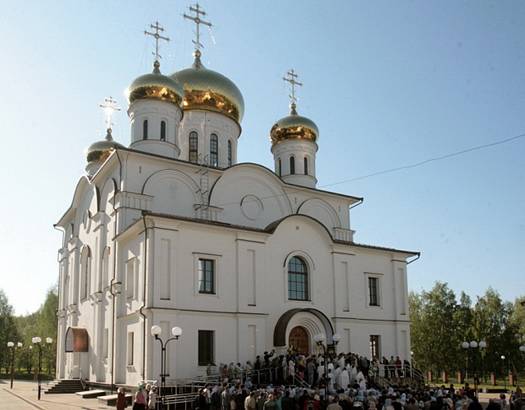 Новая церковь построена с учетом православных традиций  и с использованием современных технологий. 