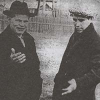 В. И. Лукошников и Н. М. Рубцов на стадионе «Локомотив». Автор фотографии: Н. Матвеев