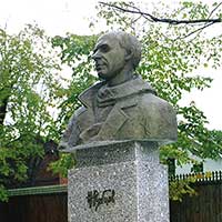 Памятник поэту Н. М. Рубцову в Череповце. Скульптор А. Шебунин