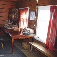 Кабинет Василия Белова в деревне Тимониха. 2004 г.