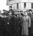 Генерал А.П. Кутепов (в центре на первом плане в темной шинели) в штабе пехотной дивизии Русской Армии в Свищове. Болгария, 1922 г.