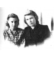 А. Н. Мирославская и Ю. И. Чайкина, аспирантки Калининского пединститута. 1947 г.