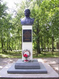 Памятник И.С. Коневу, г. Никольск.