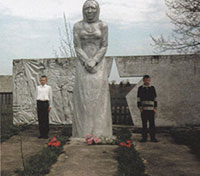 Обелиск в память о погибших земляках в годы Великой Отечественной войны 1941-1945 гг., д. Нестерово.