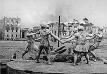 В этот день в  1943 году советские войска разгромили немецко-фашистские войска в  Сталинградской битве