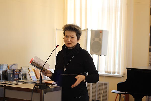 Встреча читателей с петербужским поэтом Екатериной Полянской
